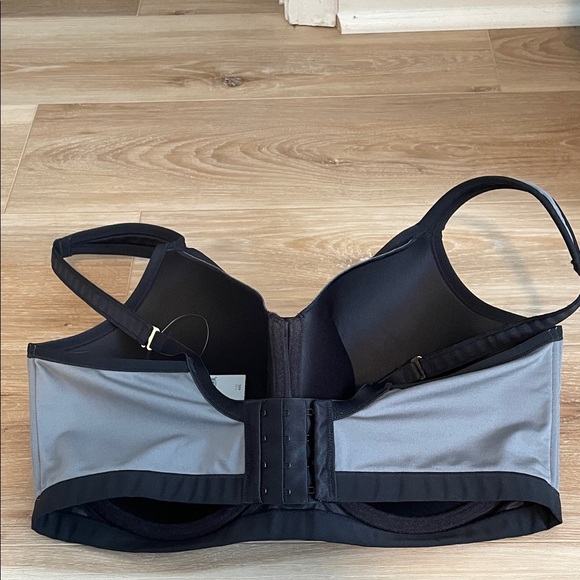 Natori Yogi Women's Black and Gray Bra size 40G - Picture 5 of 10